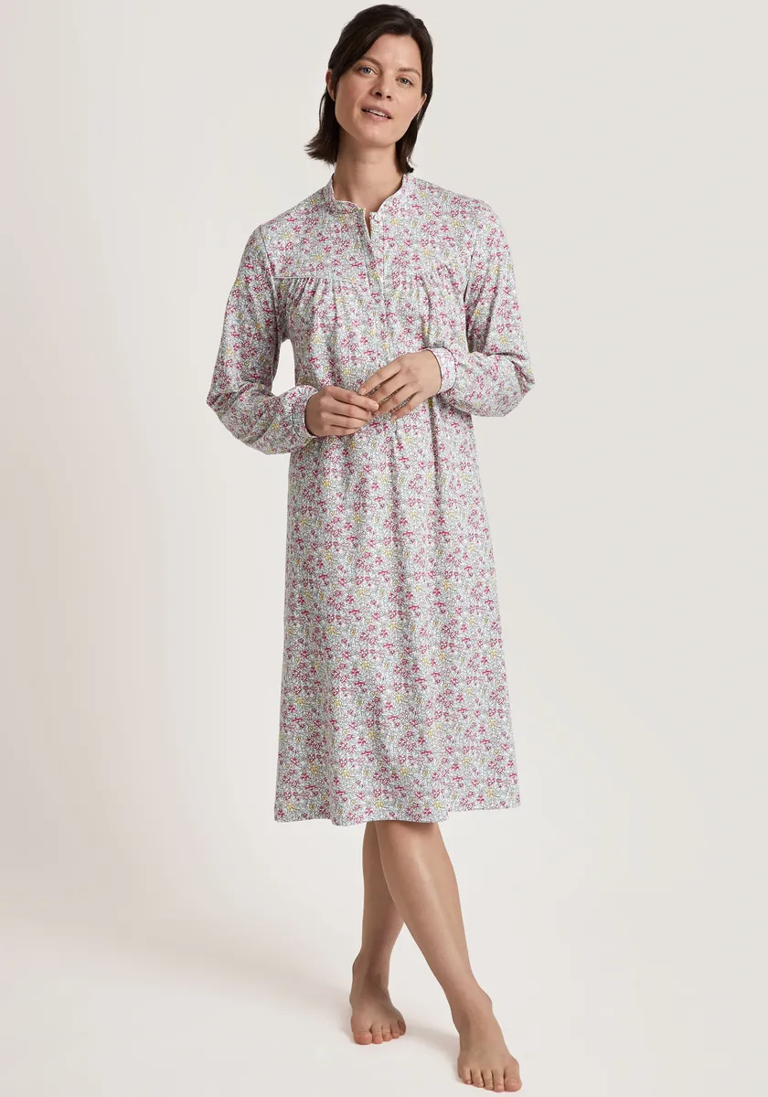 Ночная рубашка CALIDA "Мягкий хлопок", воротник Serafino, окантованный атласной лентой, цвет Blush Flower
Ночная рубашка CALIDA "Мягкий хлопок", воротник Serafino, окантованный атласной лентой, цвет Blush Flower