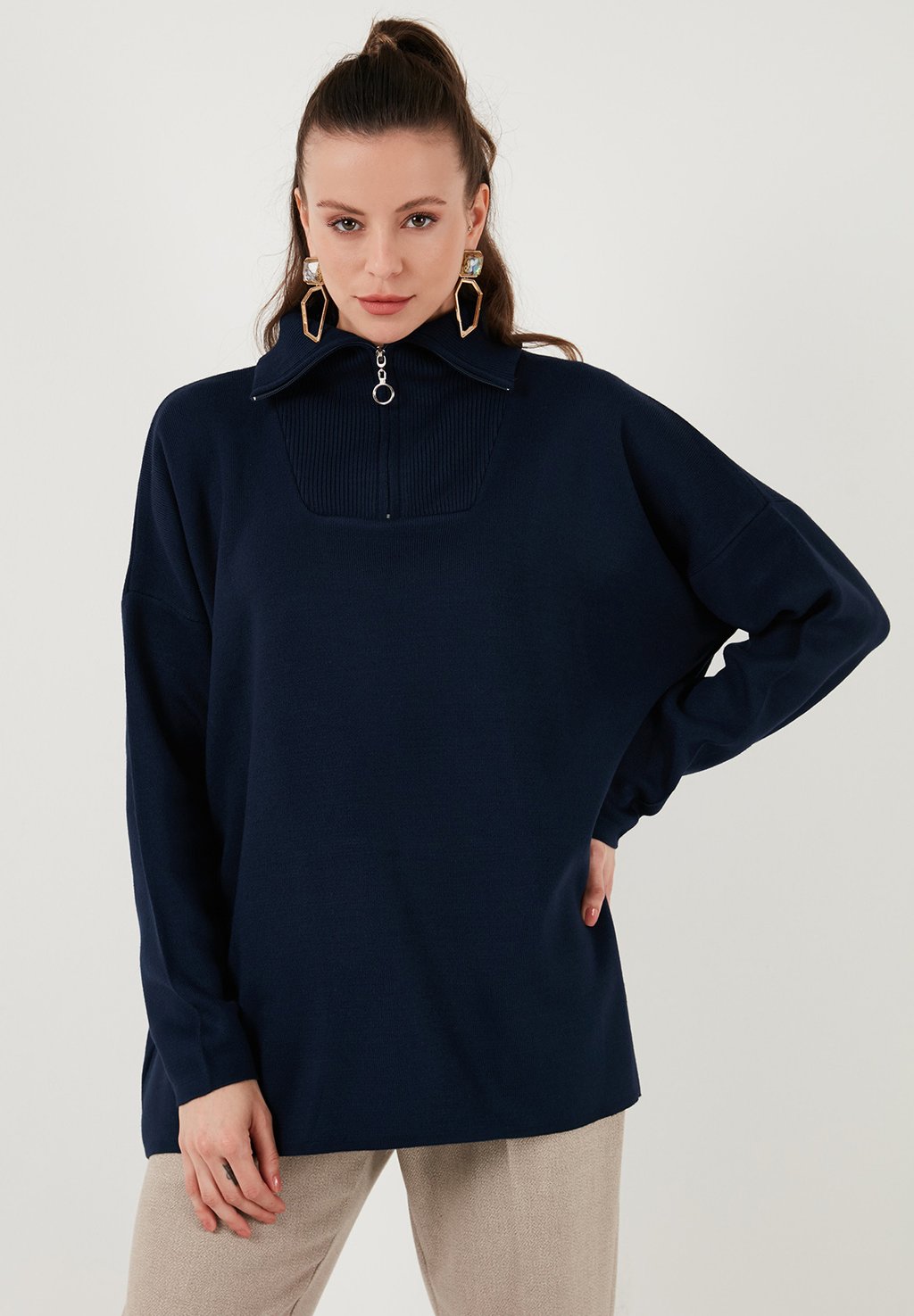 Джемпер LELA, темно-синий
Джемпер LELA, темно-синий