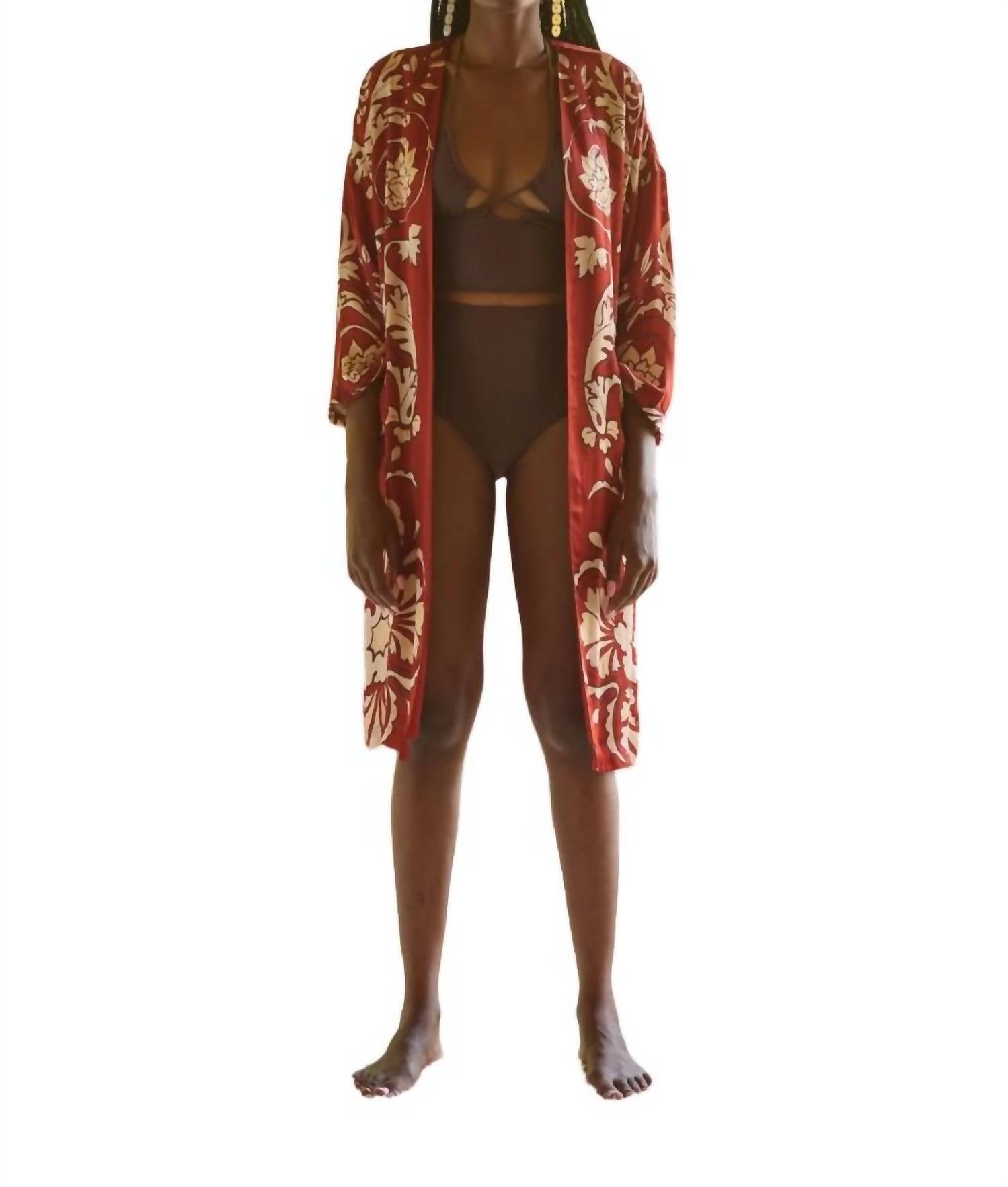 CAROLINA K Пальто Эрос в красном цвете с узором
CAROLINA K Пальто Эрос в красном цвете с узором