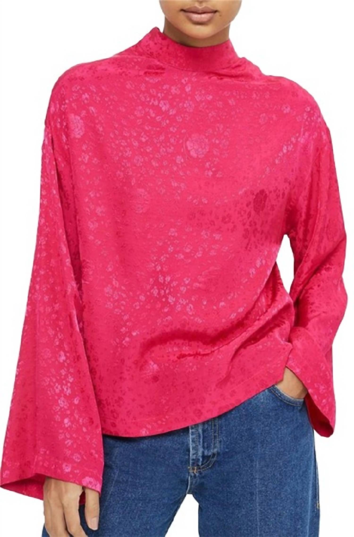 Жаккардовый топ с рукавами-кимоно и цветочным принтом в розовом цвете Topshop
Жаккардовый топ с рукавами-кимоно и цветочным принтом в розовом цвете Topshop