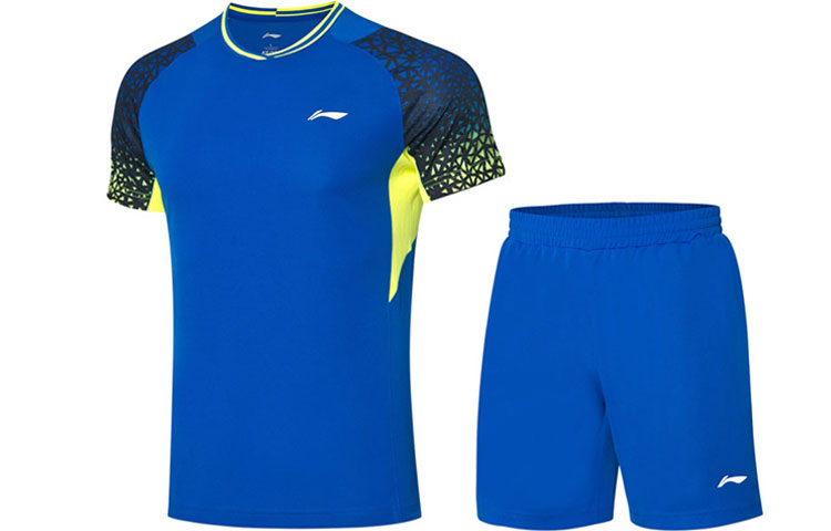 Повседневная спортивная одежда для мужчин LINING
Повседневная спортивная одежда для мужчин LINING