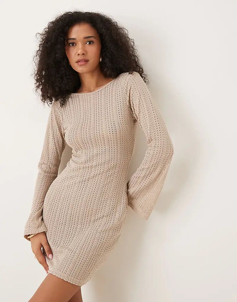 Brave Soul Мини-платье из трикотажной сетки с длинными рукавами в серо-коричневом цвете. 
Brave Soul Мини-платье из трикотажной сетки с длинными рукавами в серо-коричневом цвете.