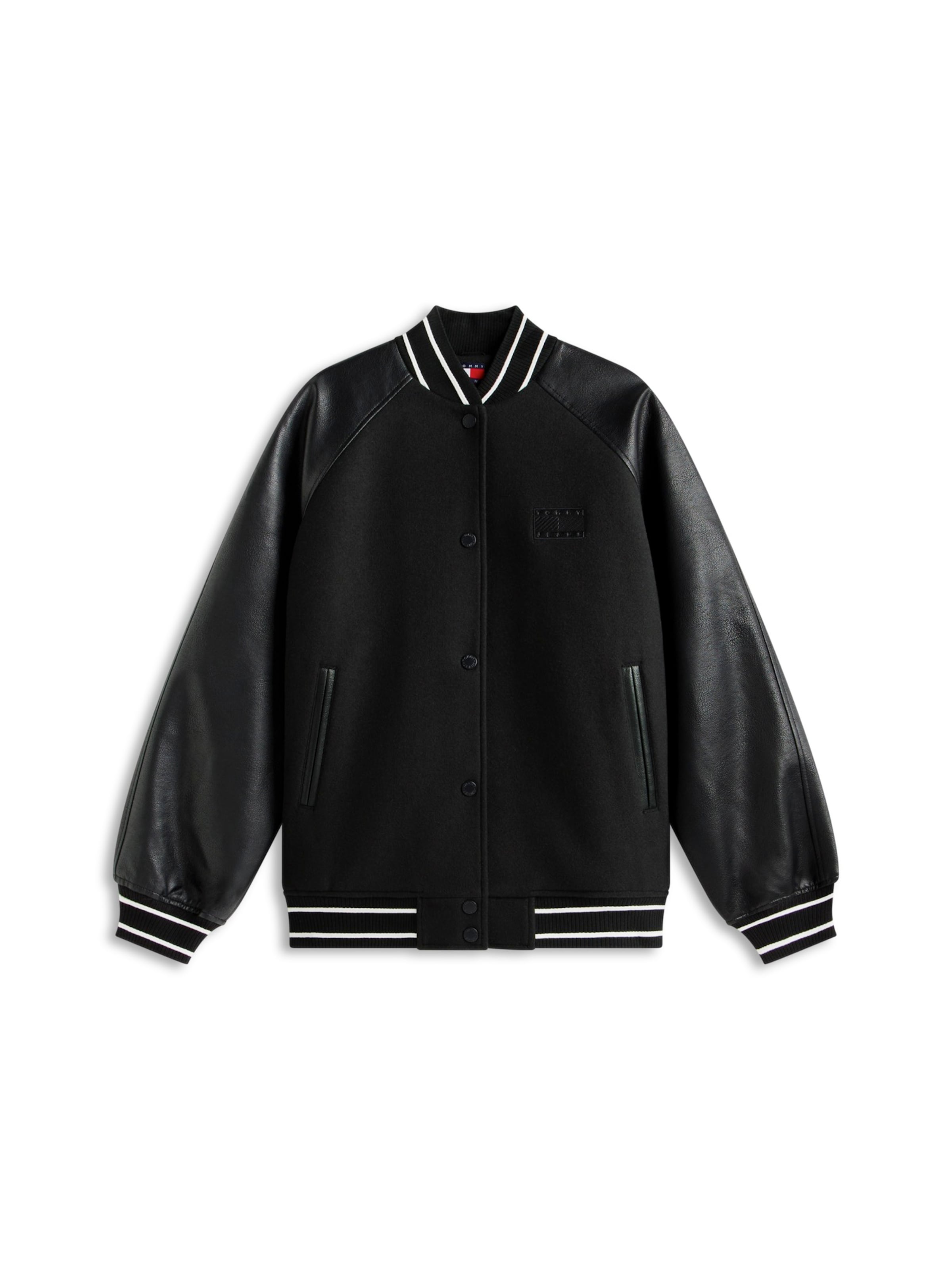 Tommy Jeans Куртка для межсезонья в черном цвете
Tommy Jeans Куртка для межсезонья в черном цвете