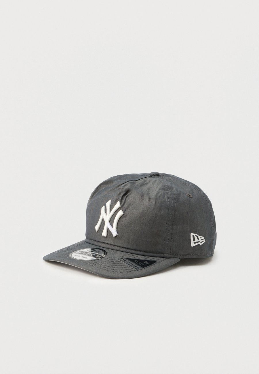 Бейсболка New Era TWENTY CURVED UNISEX, Grey
Бейсболка New Era TWENTY CURVED UNISEX, Grey