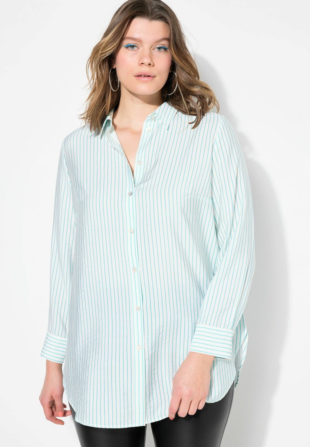 Блузка на пуговицах Studio Untold, бирюзовый
Блузка на пуговицах Studio Untold, бирюзовый