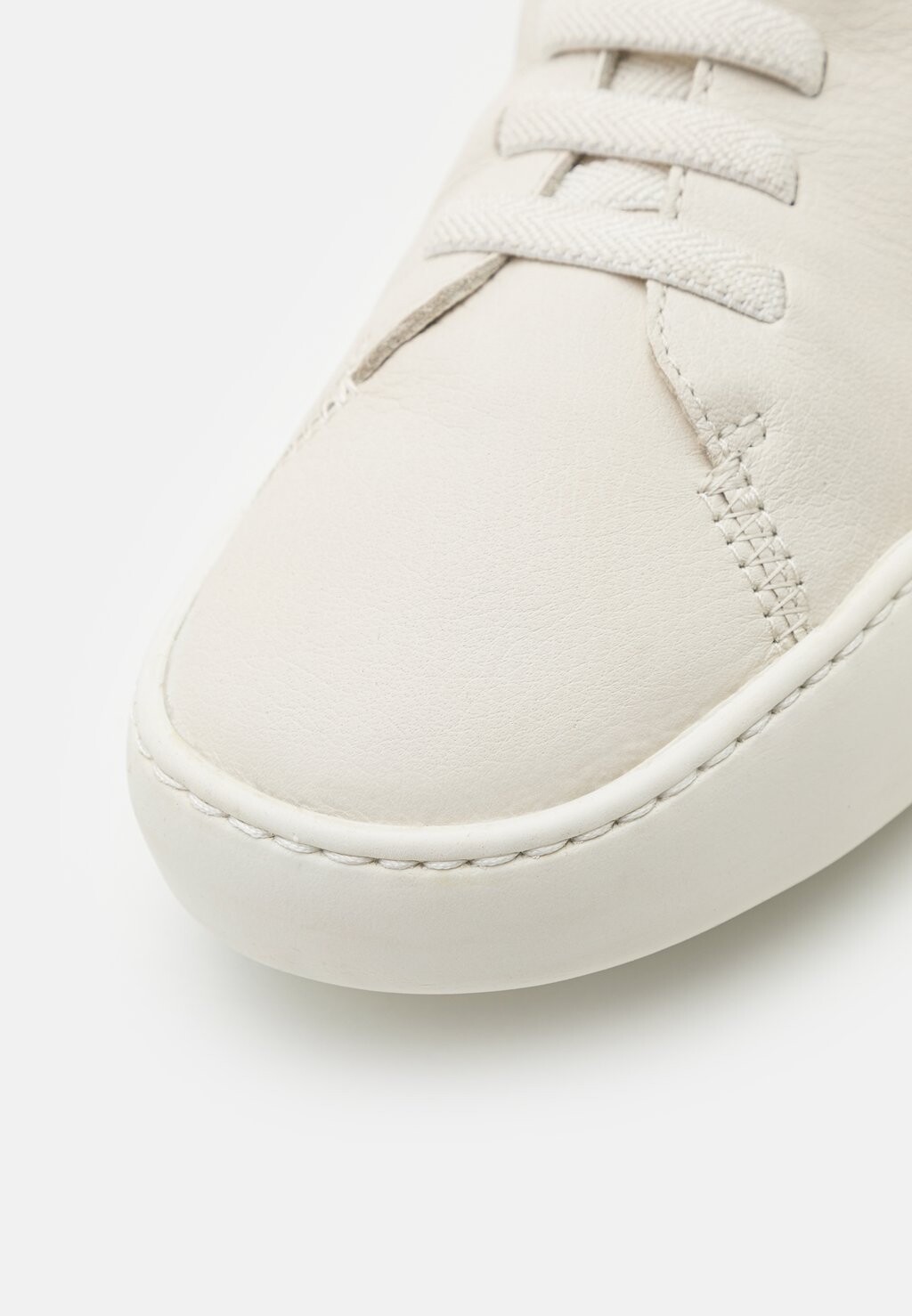 Повседневные туфли на шнуровке Peu Touring Camper, белые
Повседневные туфли на шнуровке Peu Touring Camper, белые