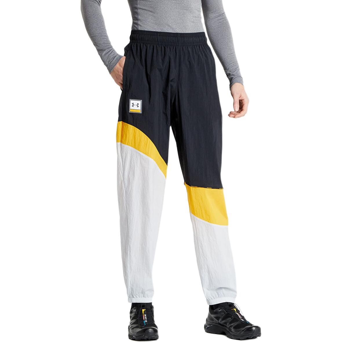 Повседневные брюки мужские белые/черные Under Armour, белый/черный
Повседневные брюки мужские белые/черные Under Armour, белый/черный