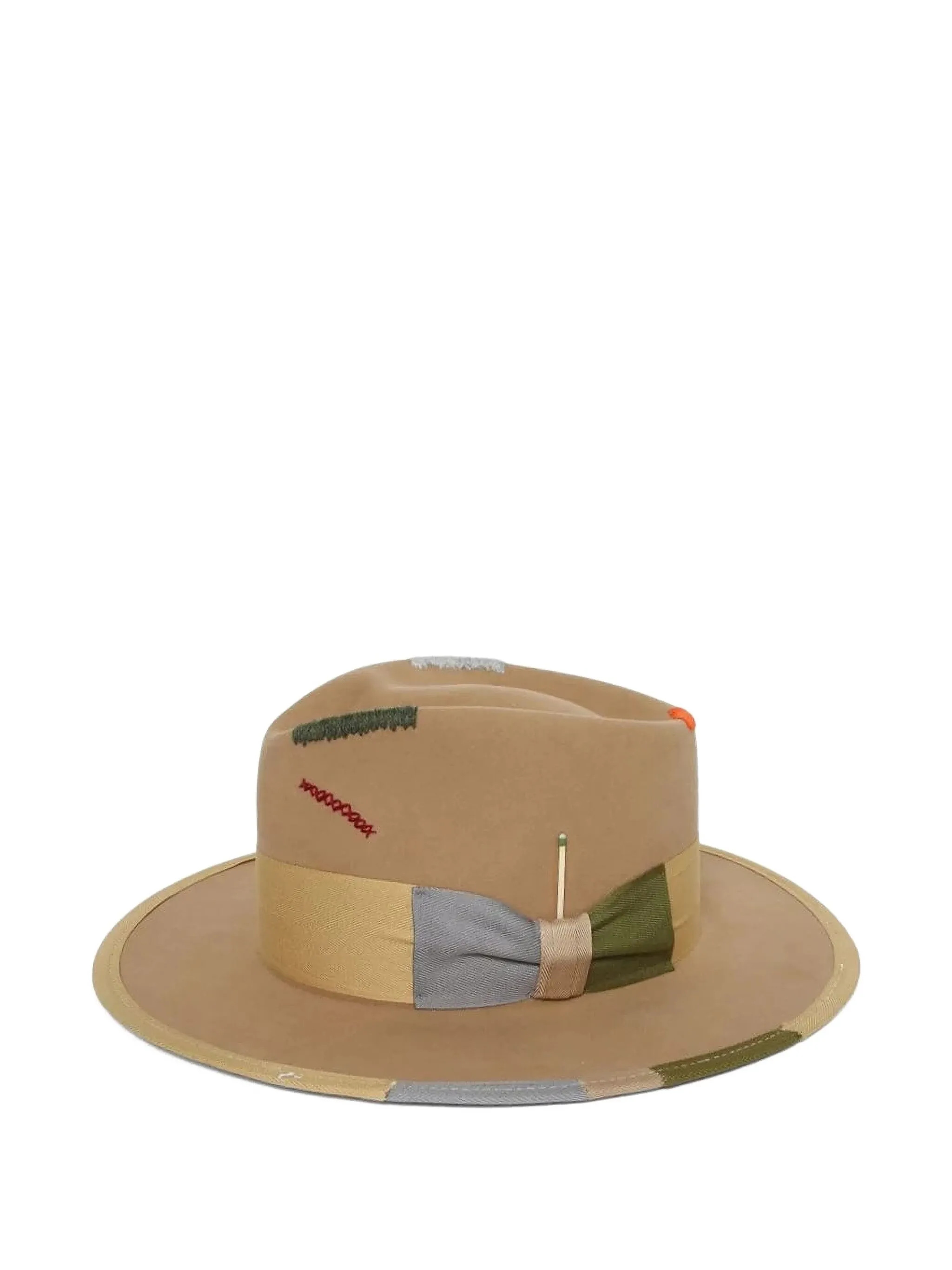 Шляпа с бантом-деталью с подсветкой Nick Fouquet, нейтральный
Шляпа с бантом-деталью с подсветкой Nick Fouquet, нейтральный