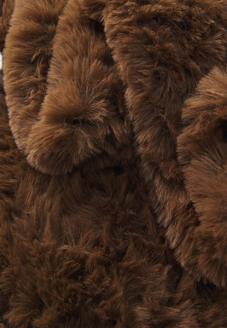 Шарф Guess CECILIA SCARF, Ground Coffee/Brown
Шарф Guess CECILIA SCARF, Ground Coffee/Brown