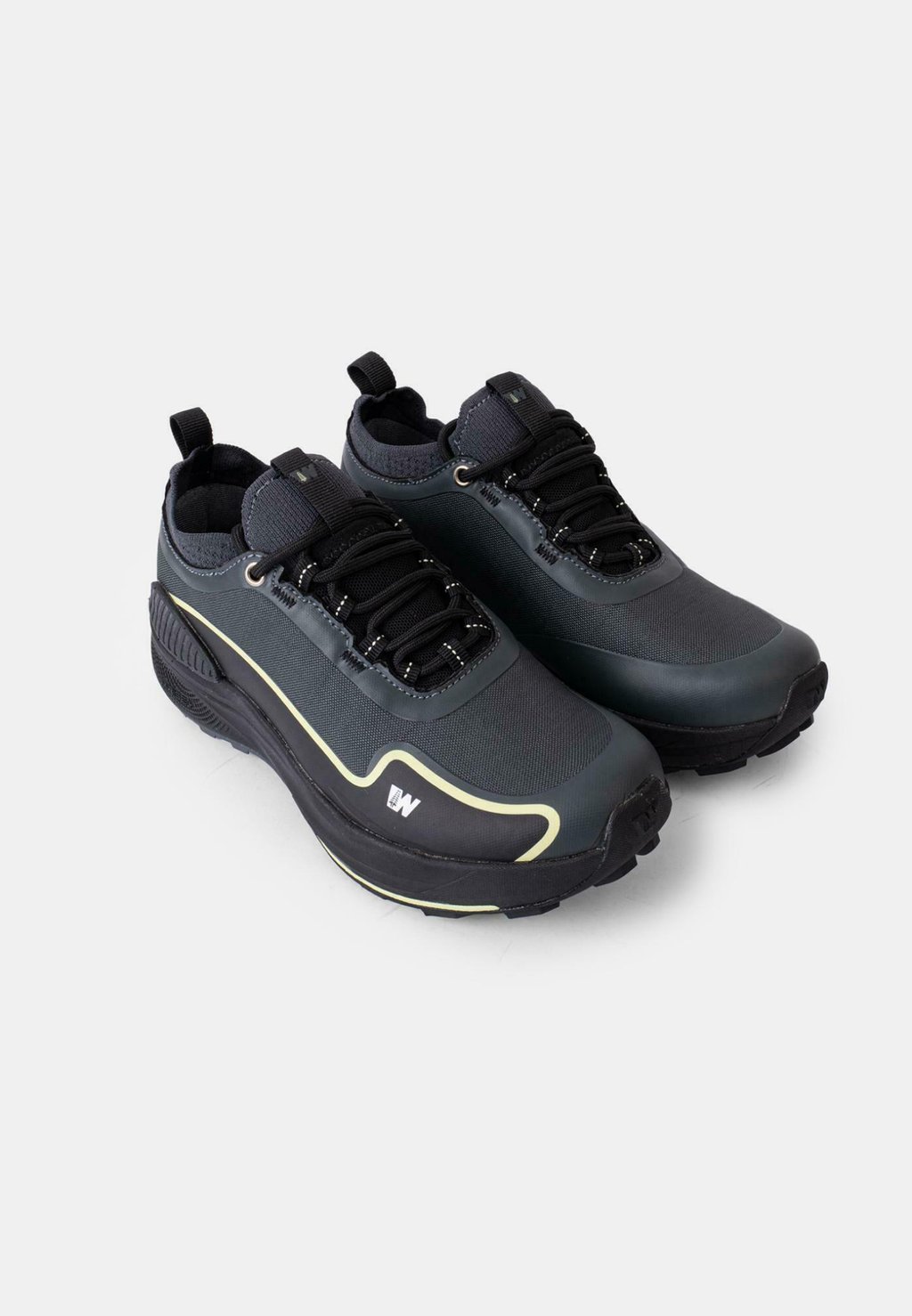 Кроссовки Bata, серый
Кроссовки Bata, серый