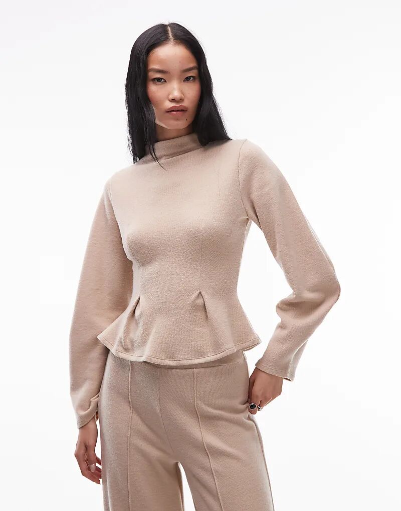 Супермягкий лонгслив с длинными рукавами и баской ASOS DESIGN бежевого цвета
Супермягкий лонгслив с длинными рукавами и баской ASOS DESIGN бежевого цвета