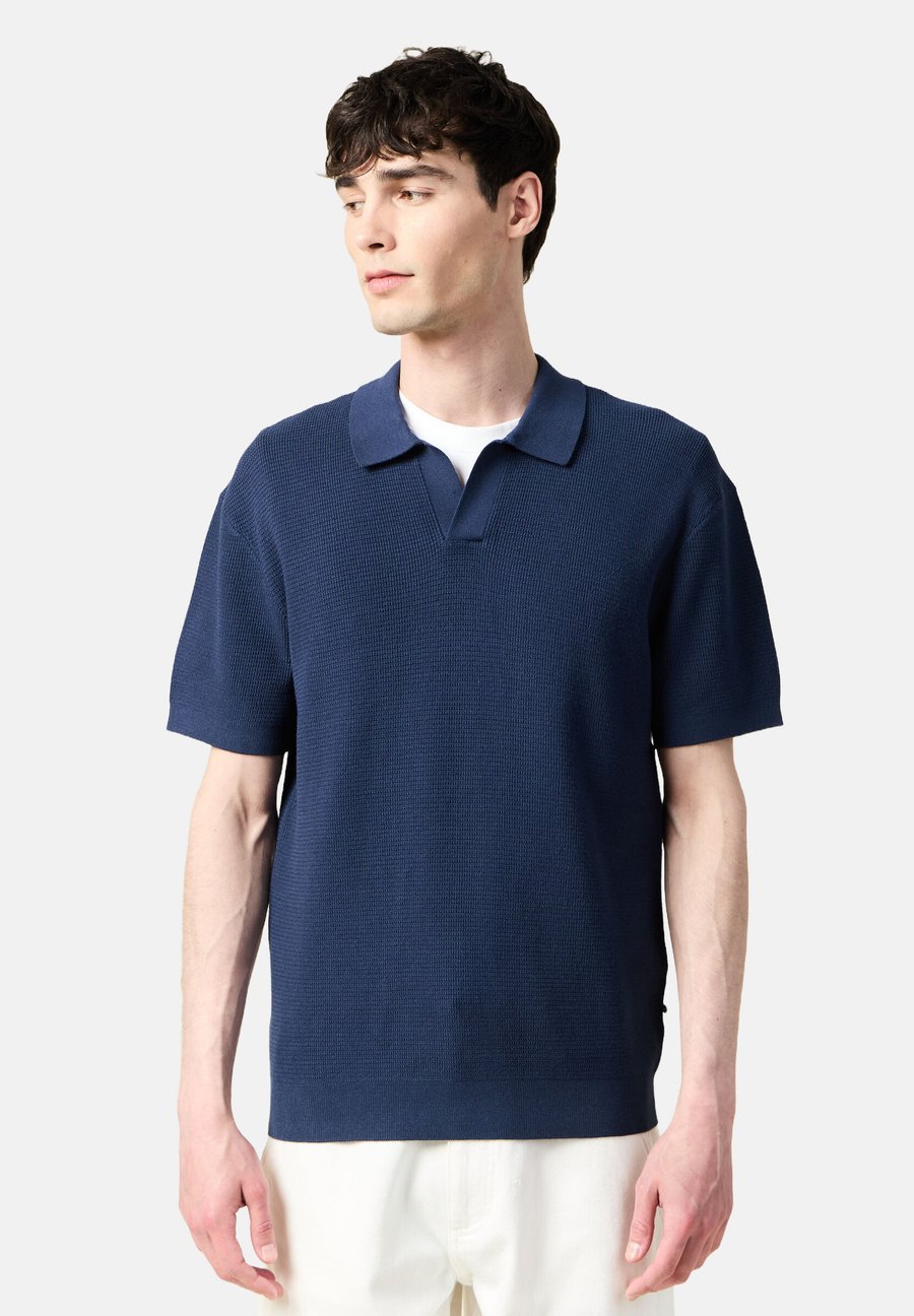 Поло BONOBO Jeans Polo shirt, Bleu Marine/Blue-Black Denim, Черный, Поло BONOBO Jeans Polo shirt, Bleu Marine/Blue-Black Denim
Поло BONOBO Jeans Polo shirt, Bleu Marine/Blue-Black Denim, Черный, Поло BONOBO Jeans Polo shirt, Bleu Marine/Blue-Black Denim