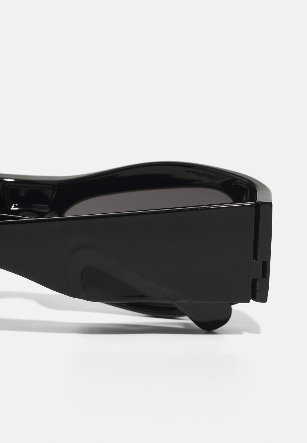 Солнцезащитные очки Unisex Zign, черные
Солнцезащитные очки Unisex Zign, черные