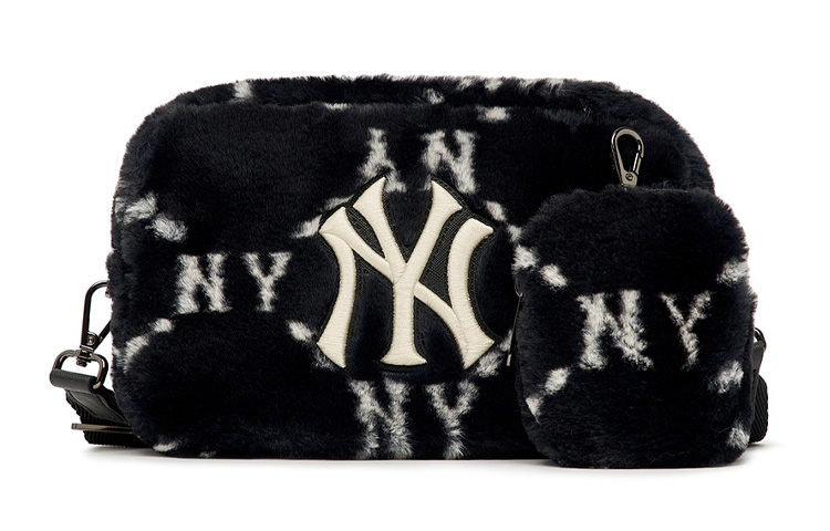 Плюшевая комбинированная сумка через плечо кроссбоди камера Regular Unisex Black MLB
Плюшевая комбинированная сумка через плечо кроссбоди камера Regular Unisex Black MLB