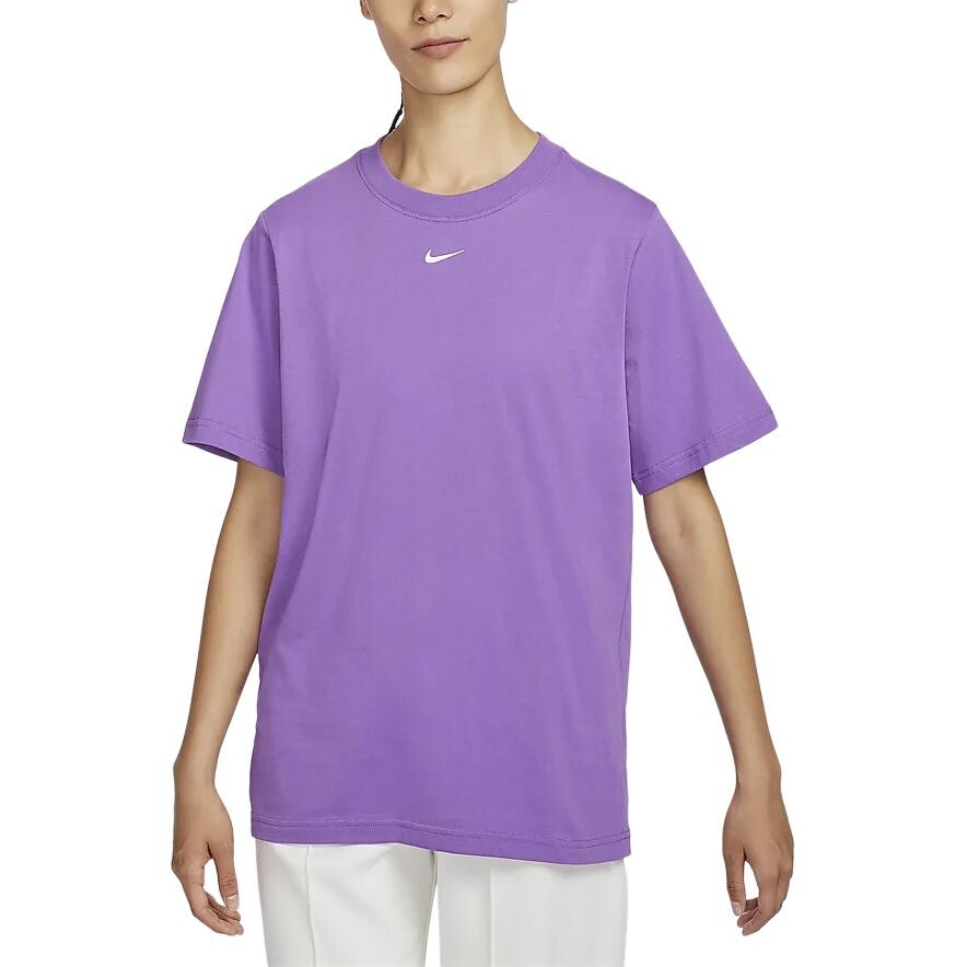 Футболка женская фиолетовая Nike 
Футболка женская фиолетовая Nike