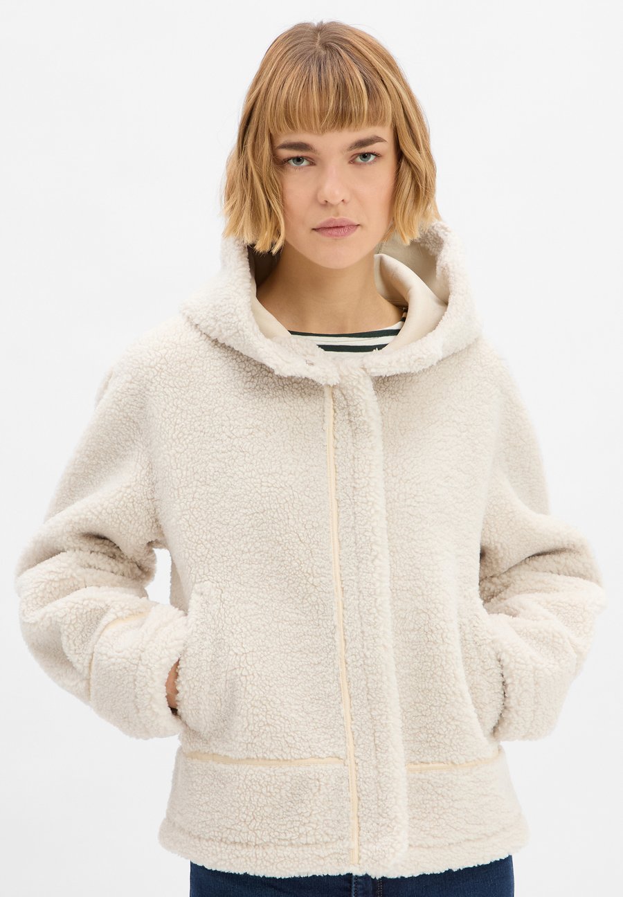 Флисовая куртка Marie Lund FELICIA, Ecru/White
Флисовая куртка Marie Lund FELICIA, Ecru/White