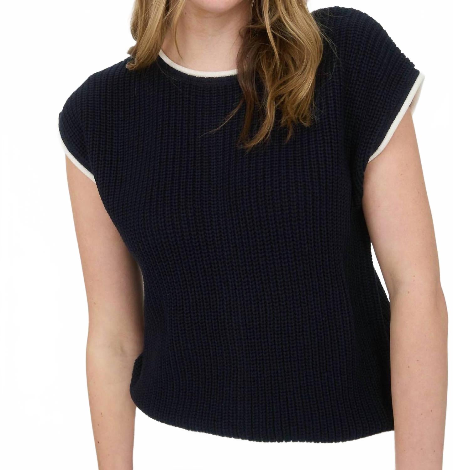 Blu Pepper Контрастный свитер с короткими рукавами темно-синего цвета
Blu Pepper Контрастный свитер с короткими рукавами темно-синего цвета