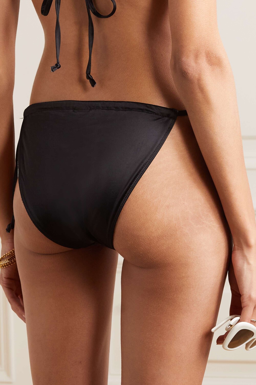 GOOD AMERICAN плавки бикини Tiny Ties из эластичного атласа, черный
GOOD AMERICAN плавки бикини Tiny Ties из эластичного атласа, черный