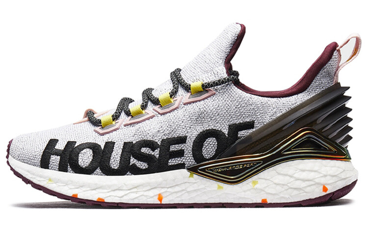 Кроссовки женские с низким верхом белые/черные Xtep
Кроссовки женские с низким верхом белые/черные Xtep