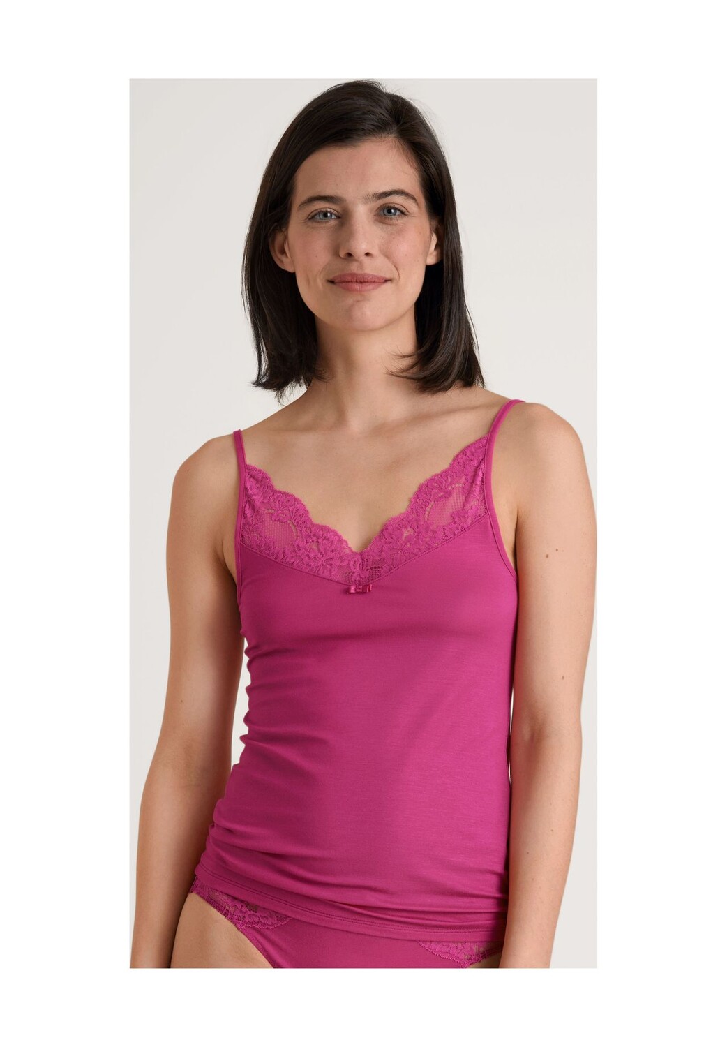 Женская кружевная майка с бантом Modal Sense CALIDA, цвет Orchid Flower
Женская кружевная майка с бантом Modal Sense CALIDA, цвет Orchid Flower