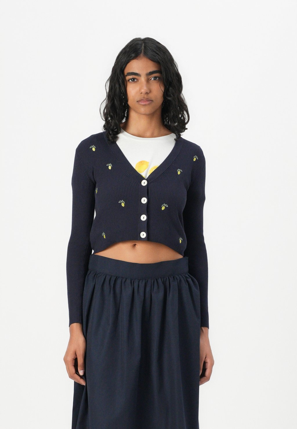 Кардиган DONNEL EMBROIDERY CARDIGAN KNIT JDY, черный
Кардиган DONNEL EMBROIDERY CARDIGAN KNIT JDY, черный