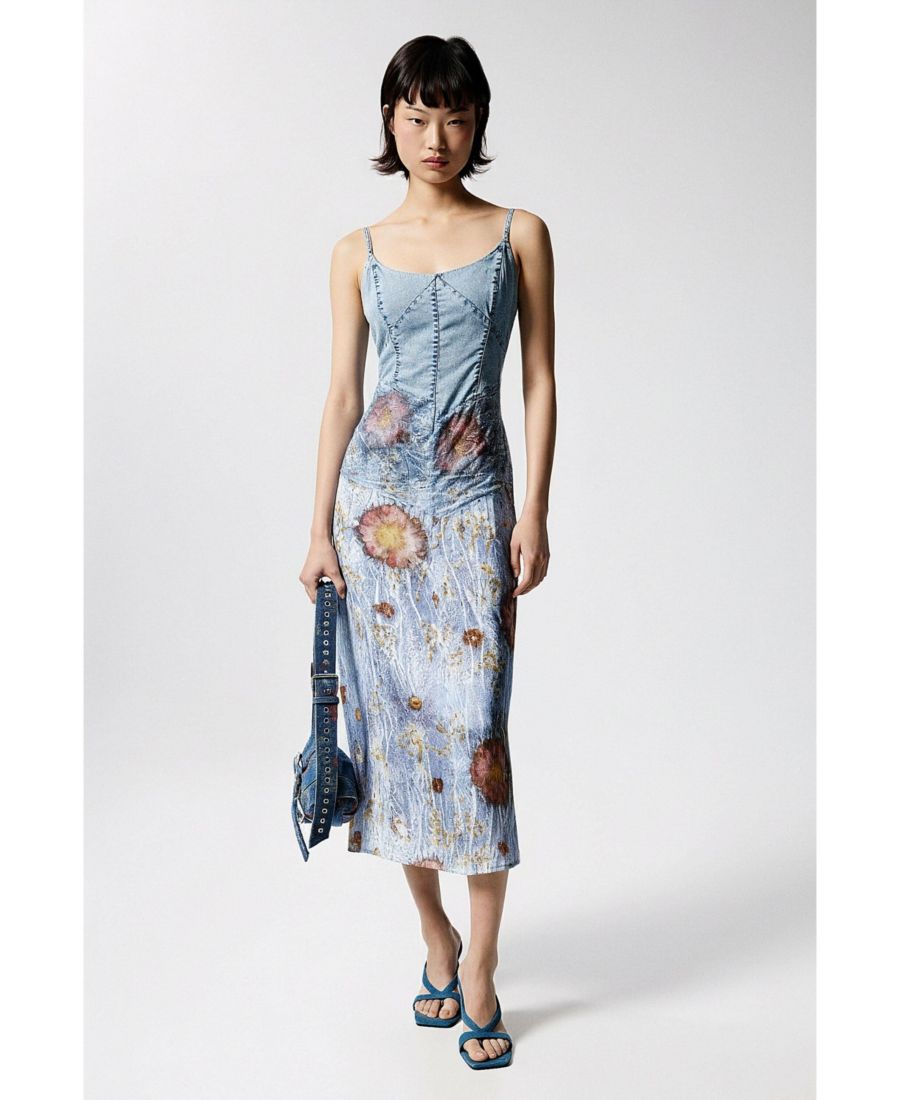 Женское платье из двух материалов с бретелями Desigual, Blue
Женское платье из двух материалов с бретелями Desigual, Blue