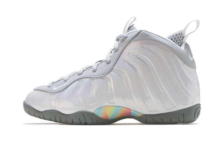 Детские баскетбольные кроссовки Nike Foamposite One BP 
Детские баскетбольные кроссовки Nike Foamposite One BP