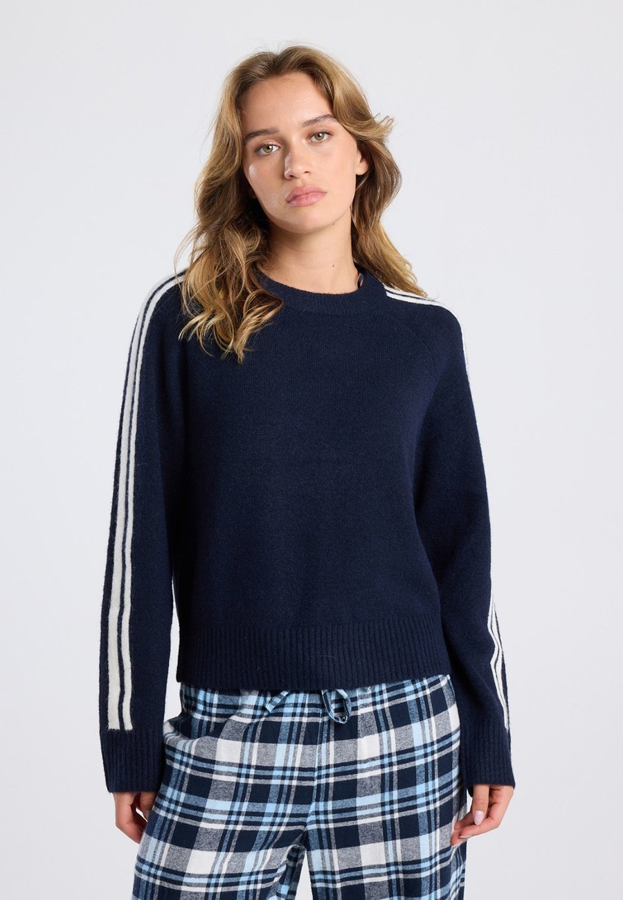 Джемпер America Today Jumper, Dark Blue
Джемпер America Today Jumper, Dark Blue