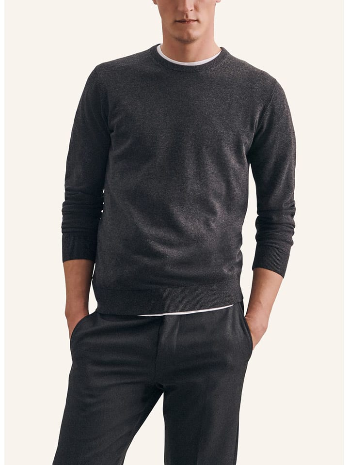 Свитер антрацитового цвета Seidensticker
Свитер антрацитового цвета Seidensticker