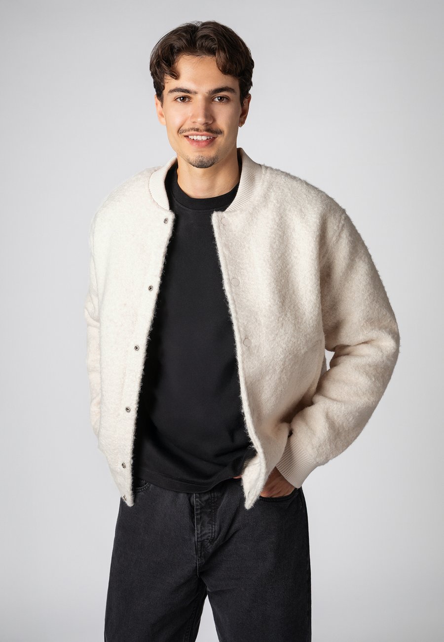 Куртка Sublevel Bomber Jacket, Light Beige/Beige
Куртка Sublevel Bomber Jacket, Light Beige/Beige