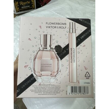 Подарочный набор Flowerbomb Виктора и Рольфа для женщин из 2 предметов Viktor & Rolf
Подарочный набор Flowerbomb Виктора и Рольфа для женщин из 2 предметов Viktor & Rolf