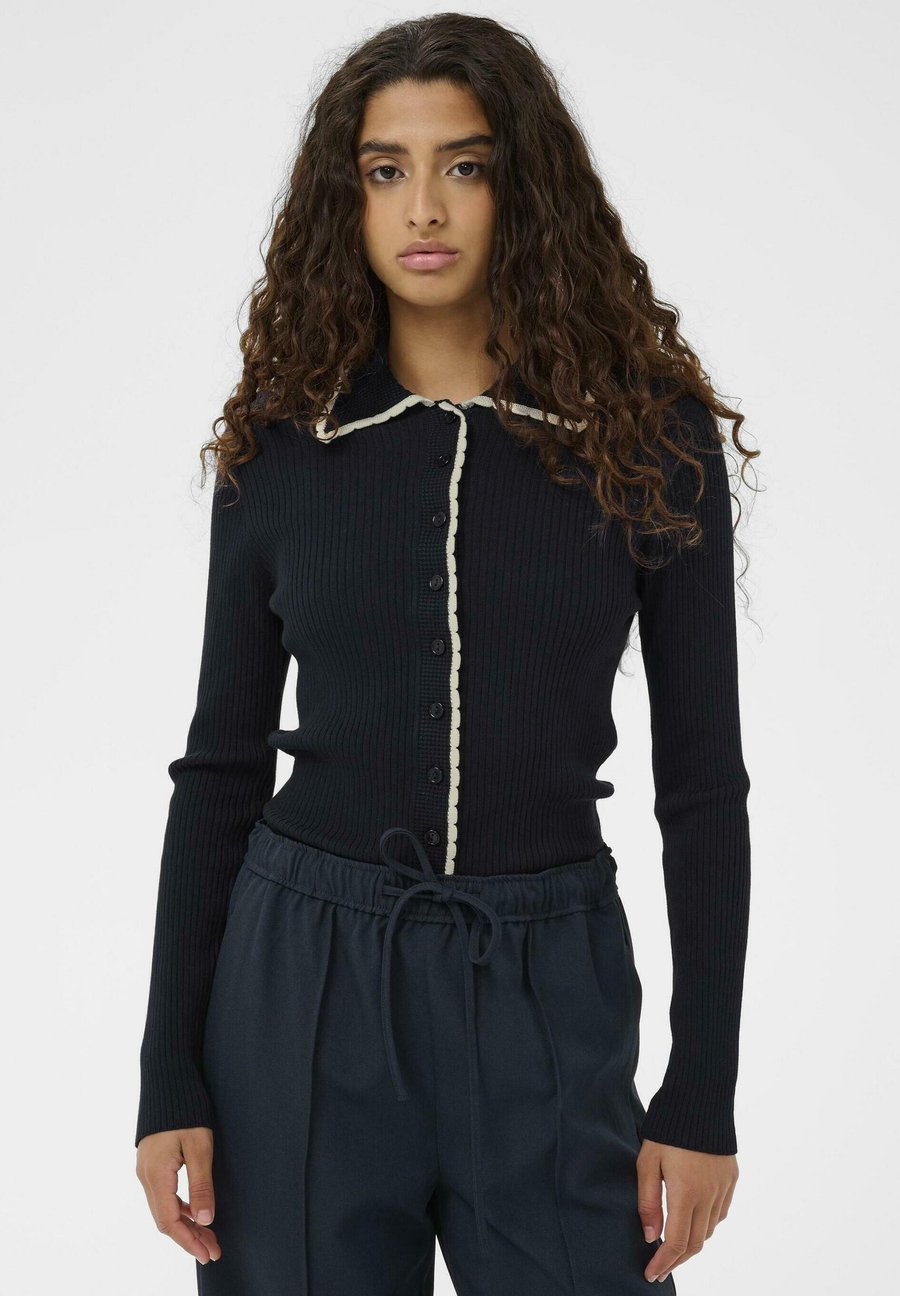 Кардиган Soaked in Luxury SANDRA , Salute/Dark Blue
Кардиган Soaked in Luxury SANDRA , Salute/Dark Blue