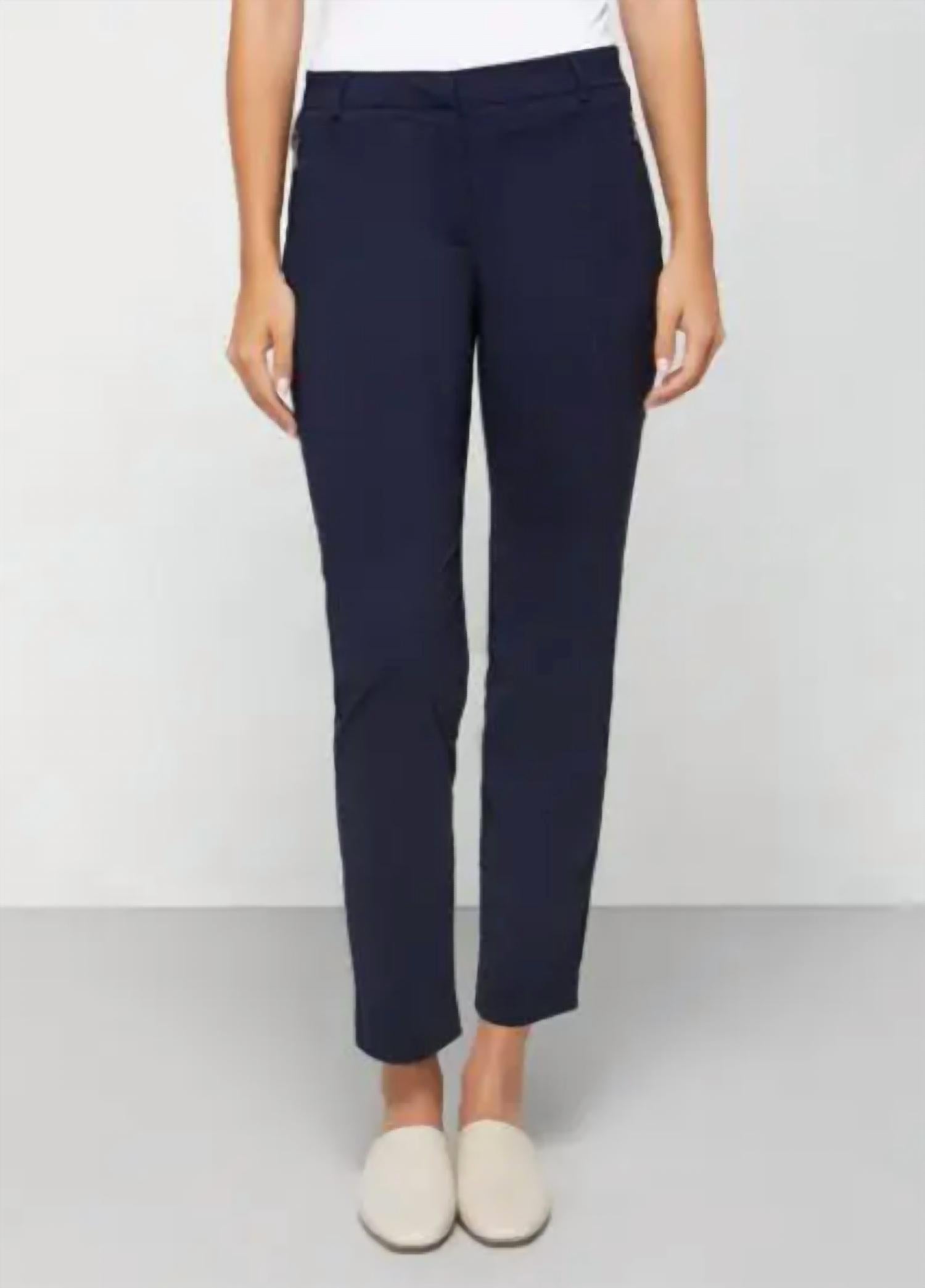Брюки Thea Curvy в темно-синем цвете Anatomie
Брюки Thea Curvy в темно-синем цвете Anatomie