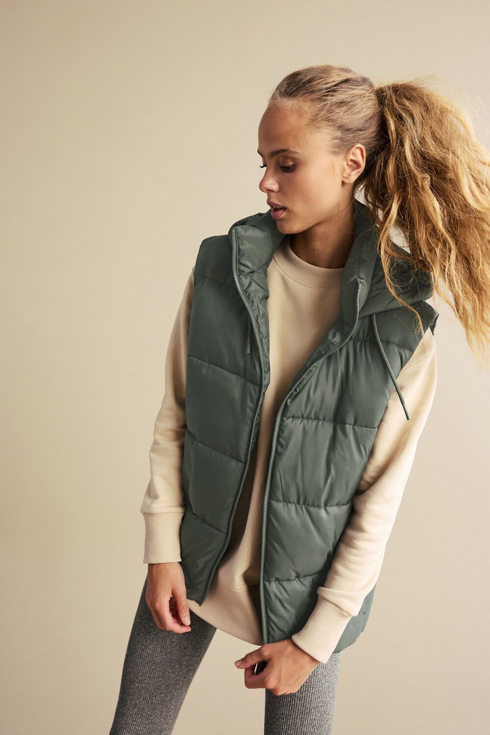 Короткий защитный жилет с подкладкой для защиты от дождя Next, зеленый
Короткий защитный жилет с подкладкой для защиты от дождя Next, зеленый