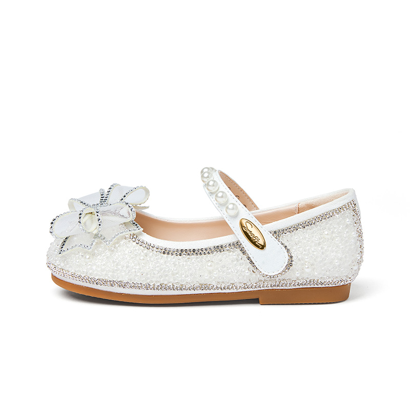 Детские кожаные туфли с противоскользящим износостойким верхом Snoffy, белый 
Детские кожаные туфли с противоскользящим износостойким верхом Snoffy, белый