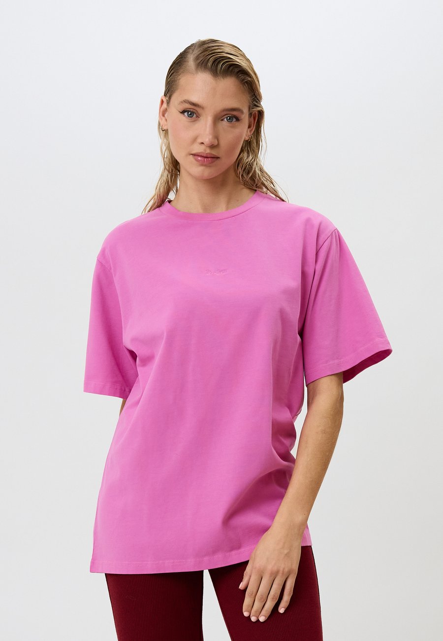 Футболка OH APRIL BF NOSTALGIA HEART, Candy/Multi-Coloured, Красный, Футболка OH APRIL BF NOSTALGIA HEART, Candy/Multi-Coloured
Футболка OH APRIL BF NOSTALGIA HEART, Candy/Multi-Coloured, Красный, Футболка OH APRIL BF NOSTALGIA HEART, Candy/Multi-Coloured