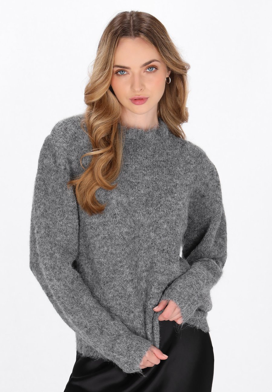 Джемпер DreiMaster Jumper, Grey Melange/Mottled Grey
Джемпер DreiMaster Jumper, Grey Melange/Mottled Grey