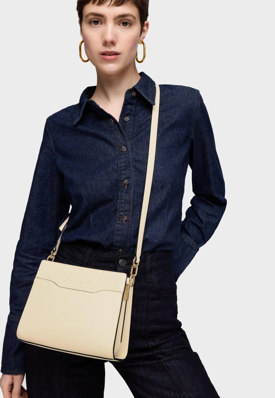 Сумка Tous AUDREE, White
Сумка Tous AUDREE, White