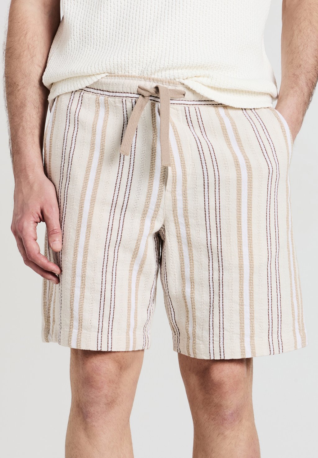 Шорты Calliope, песочный
Шорты Calliope, песочный