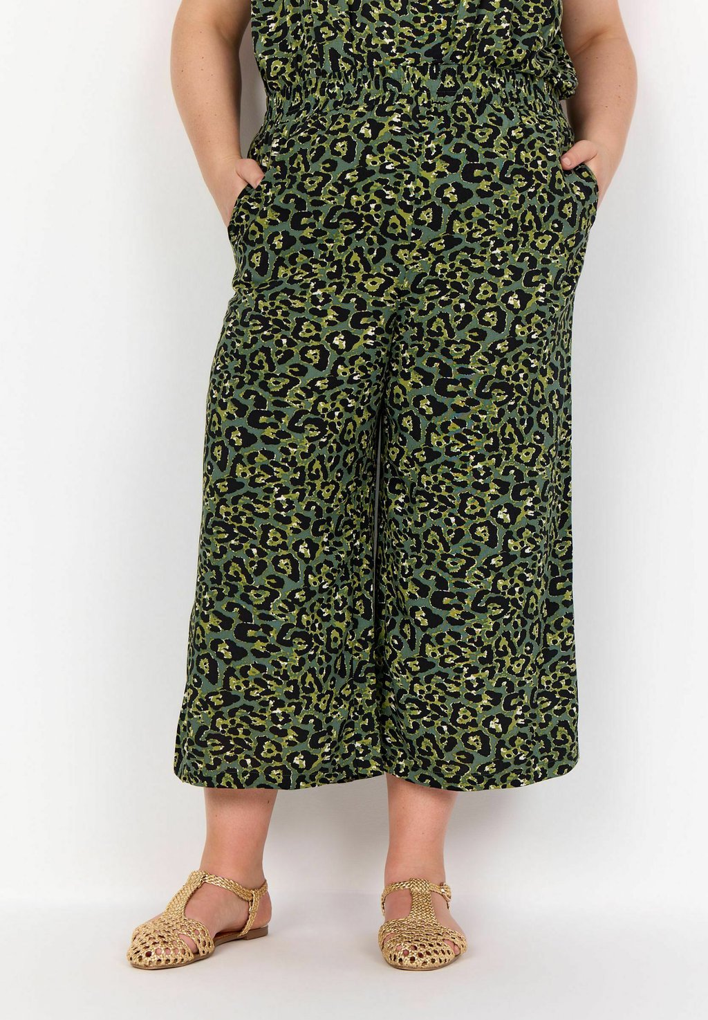 Брюки WA-MELINA 4 Wasabi Concept, зеленый
Брюки WA-MELINA 4 Wasabi Concept, зеленый