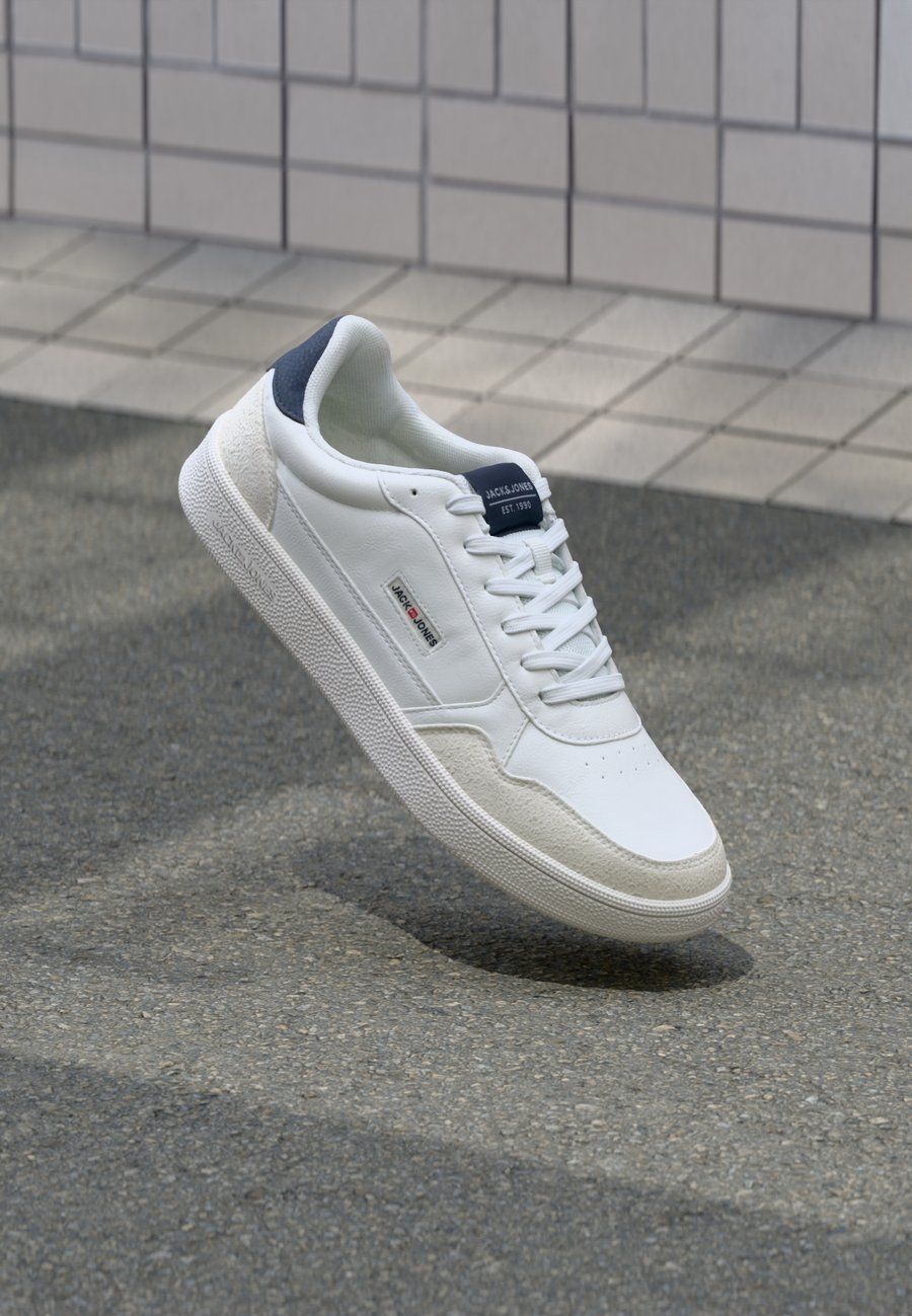 Кроссовки Jack & Jones JFWBOUNCE NOOS, White/Navy/White
Кроссовки Jack & Jones JFWBOUNCE NOOS, White/Navy/White