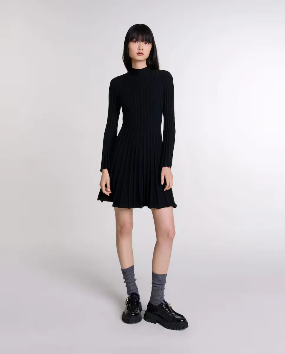 Короткое трикотажное платье Maje, черный
Короткое трикотажное платье Maje, черный