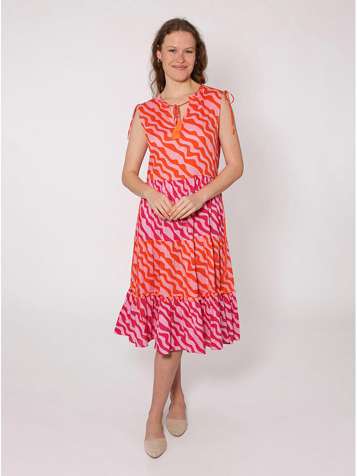 Длинное платье Zwillingsherz Holly, розовый
Длинное платье Zwillingsherz Holly, розовый