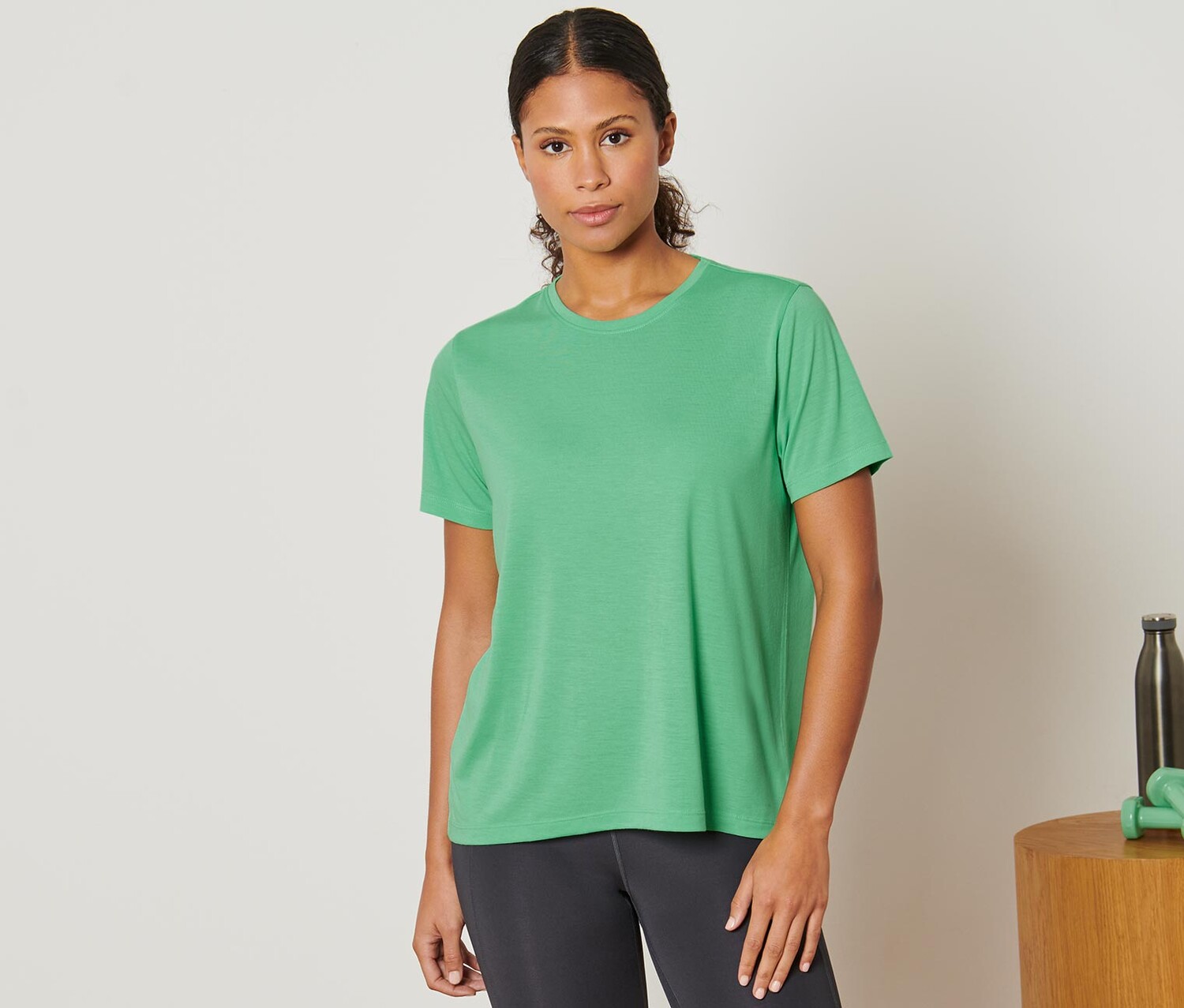 Спортивная рубашка Tchibo, зеленый
Спортивная рубашка Tchibo, зеленый