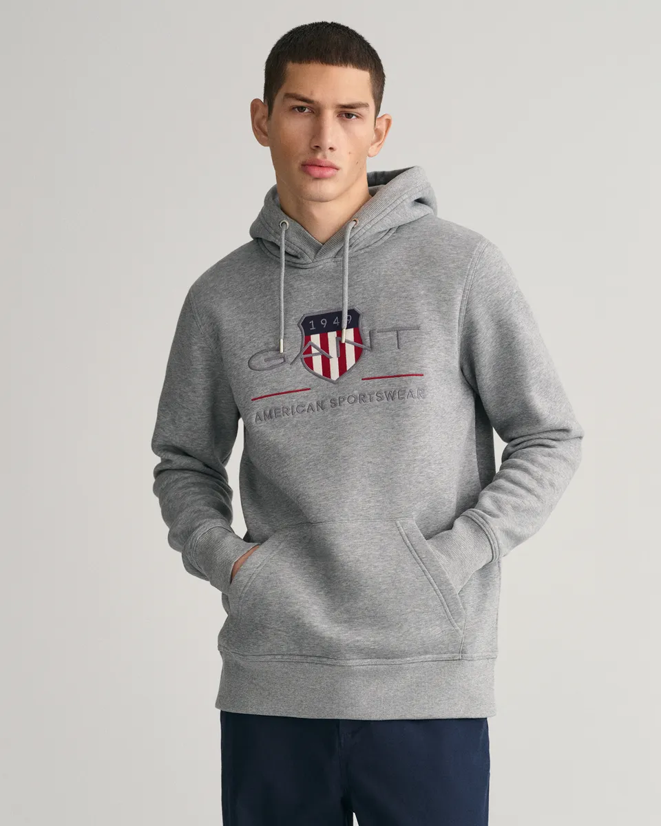 Толстовка с капюшоном "REG ARCHIVE SHIELD HOODIE" с модной вышивкой логотипа на груди Gant, серый
Толстовка с капюшоном "REG ARCHIVE SHIELD HOODIE" с модной вышивкой логотипа на груди Gant, серый