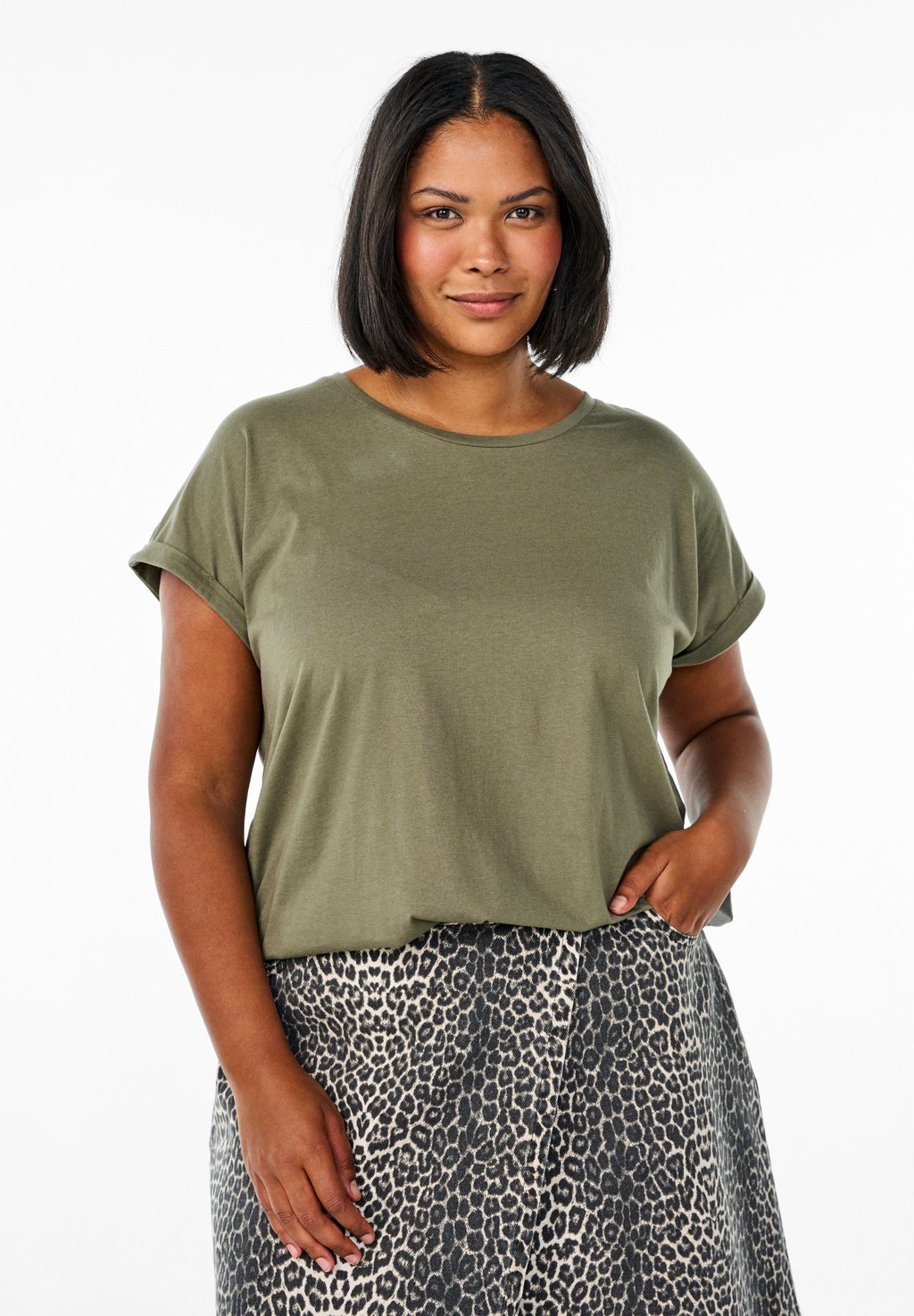 Базовая футболка Zizzi, цвет Dusty Olive
Базовая футболка Zizzi, цвет Dusty Olive