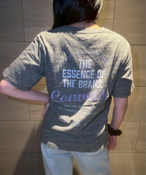 Футболка с круглым вырезом и коротким рукавом, винтажный стиль CONVERSE, серый
Футболка с круглым вырезом и коротким рукавом, винтажный стиль CONVERSE, серый