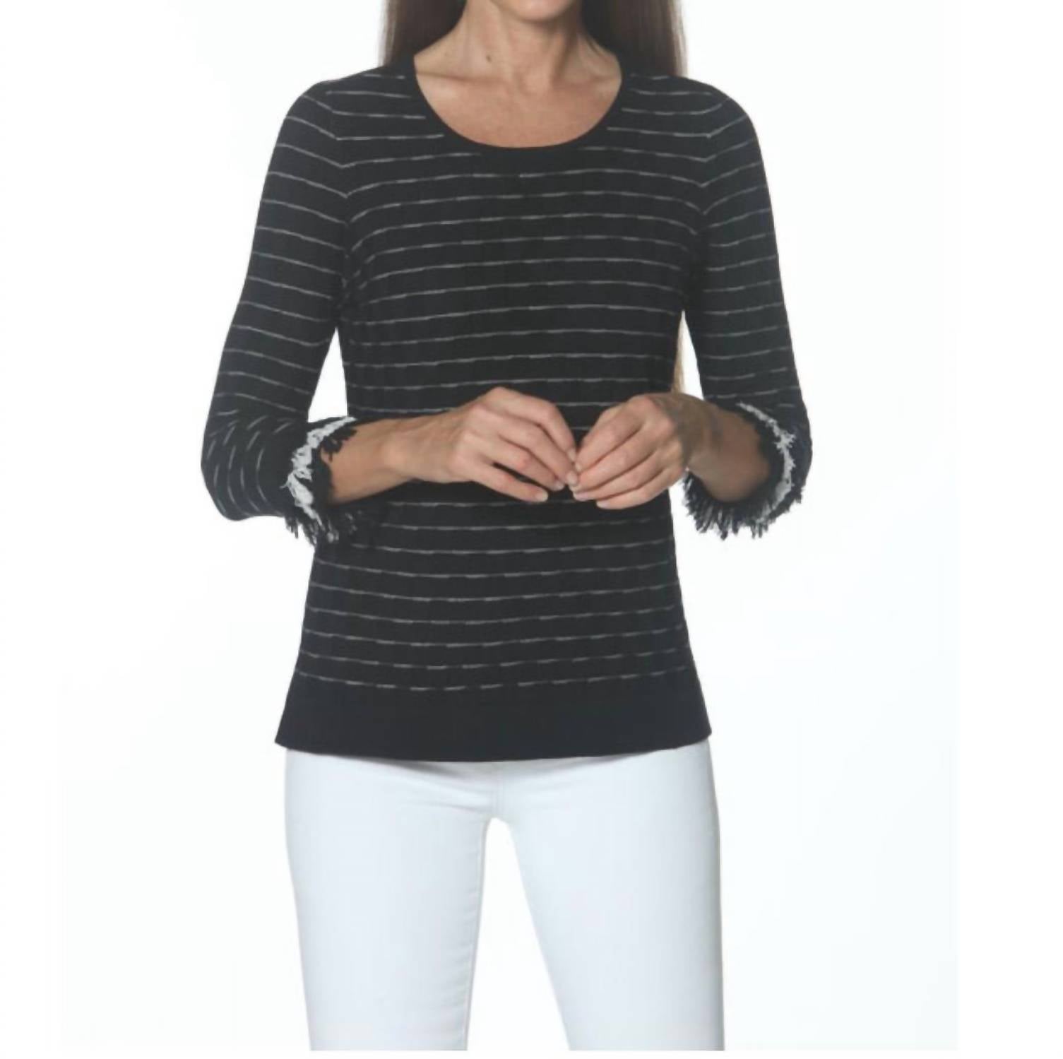 Топ с бахромой на манжетах в черно-белом цвете J'Envie/Eli
Топ с бахромой на манжетах в черно-белом цвете J'Envie/Eli