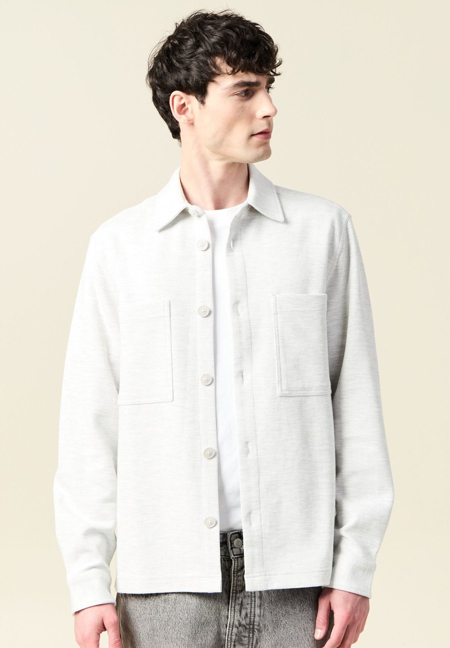 Куртка BONOBO Jeans LANGÄRMLIGE, Ecru/Beige
Куртка BONOBO Jeans LANGÄRMLIGE, Ecru/Beige