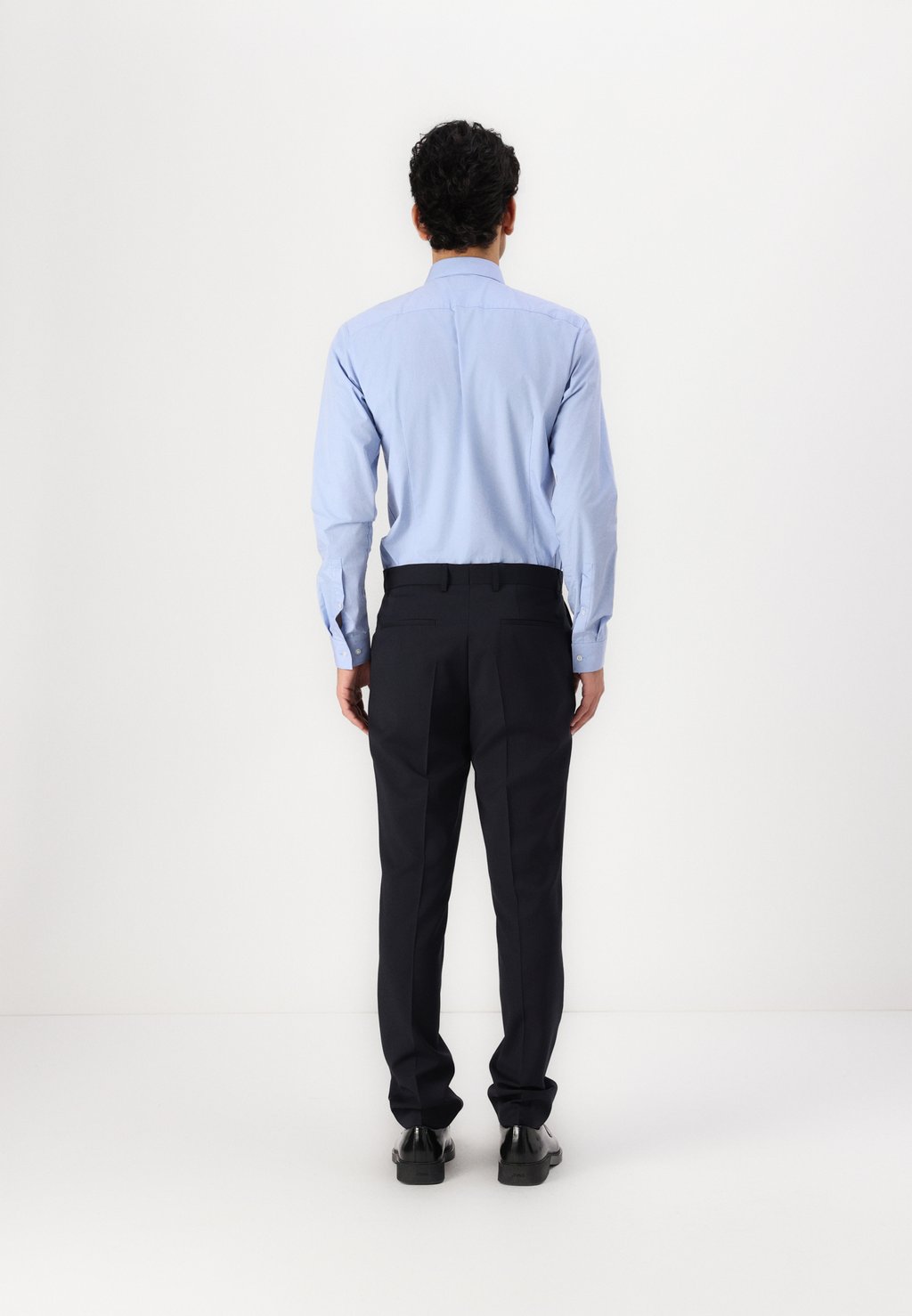 Костюмные брюки LENON BOSS, темно-синий
Костюмные брюки LENON BOSS, темно-синий